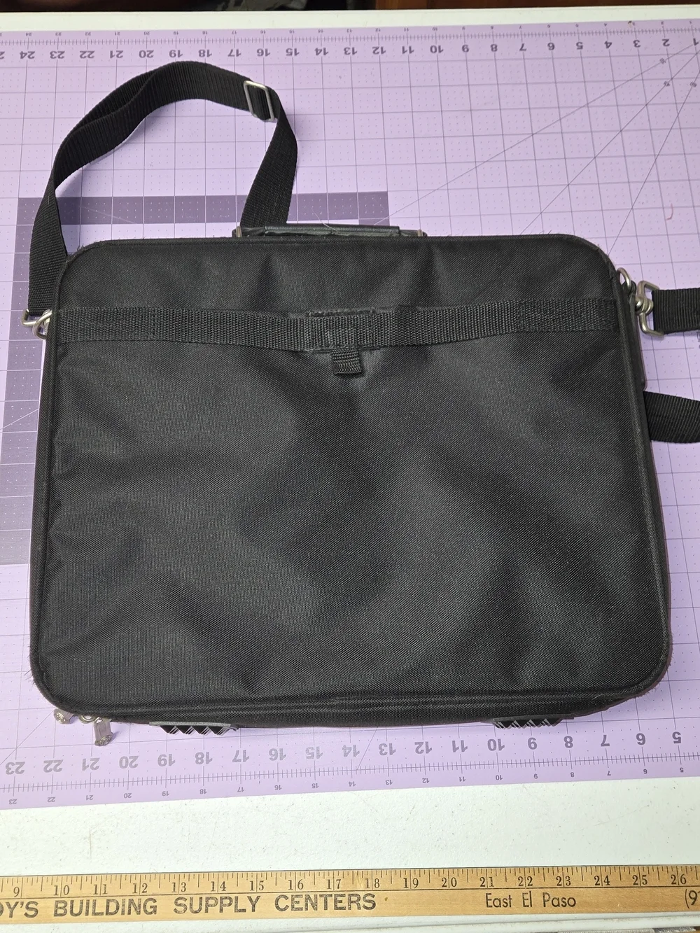 Targus Black Laptop Briefcase Messenger Bag Padded 15